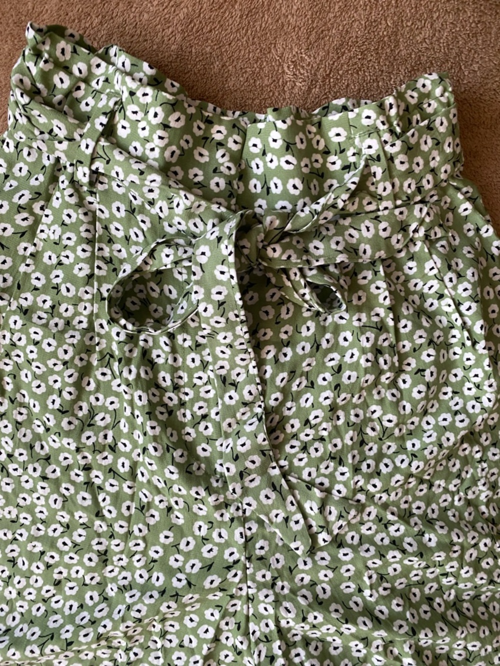 H&M Green Floral Paperbag Waist Shorts Sz.4 NWOT - Picture 4 of 8